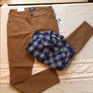 NWT Old navy mid-rise super skinny khaki jeans